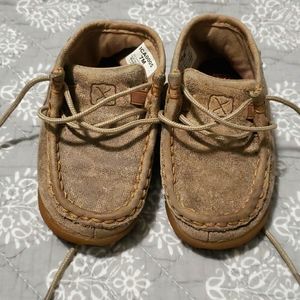 Toddler twisted X distressed leather shoes 7
